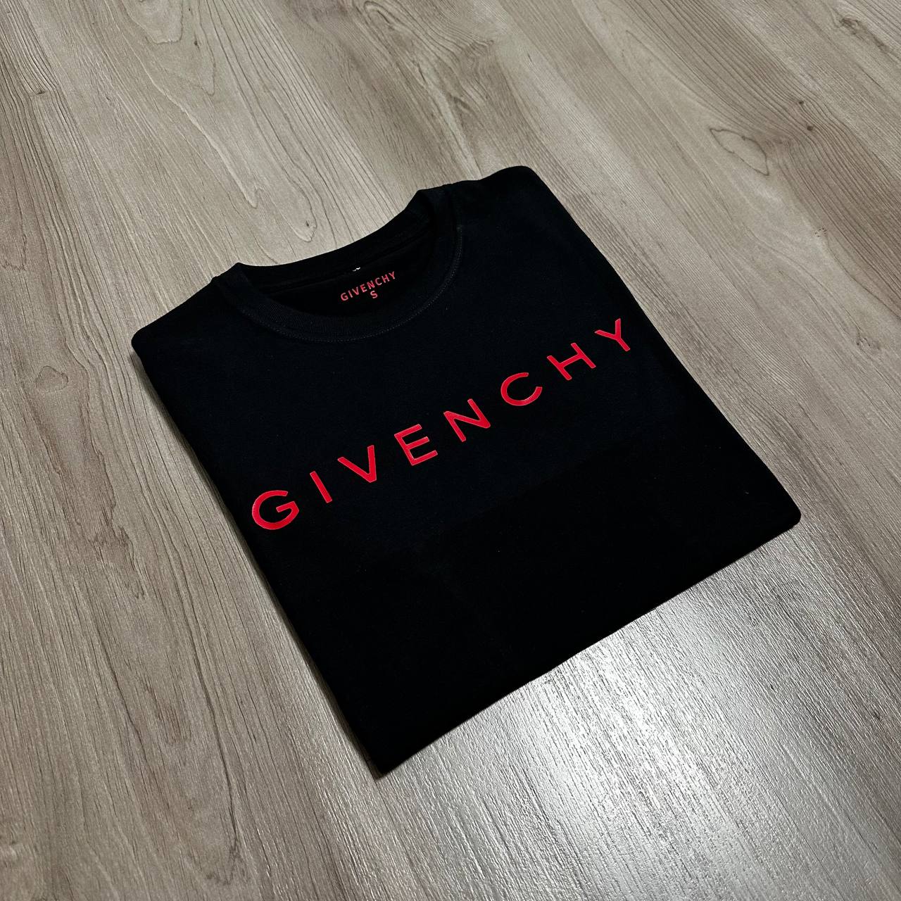 Camiseta Givench negra