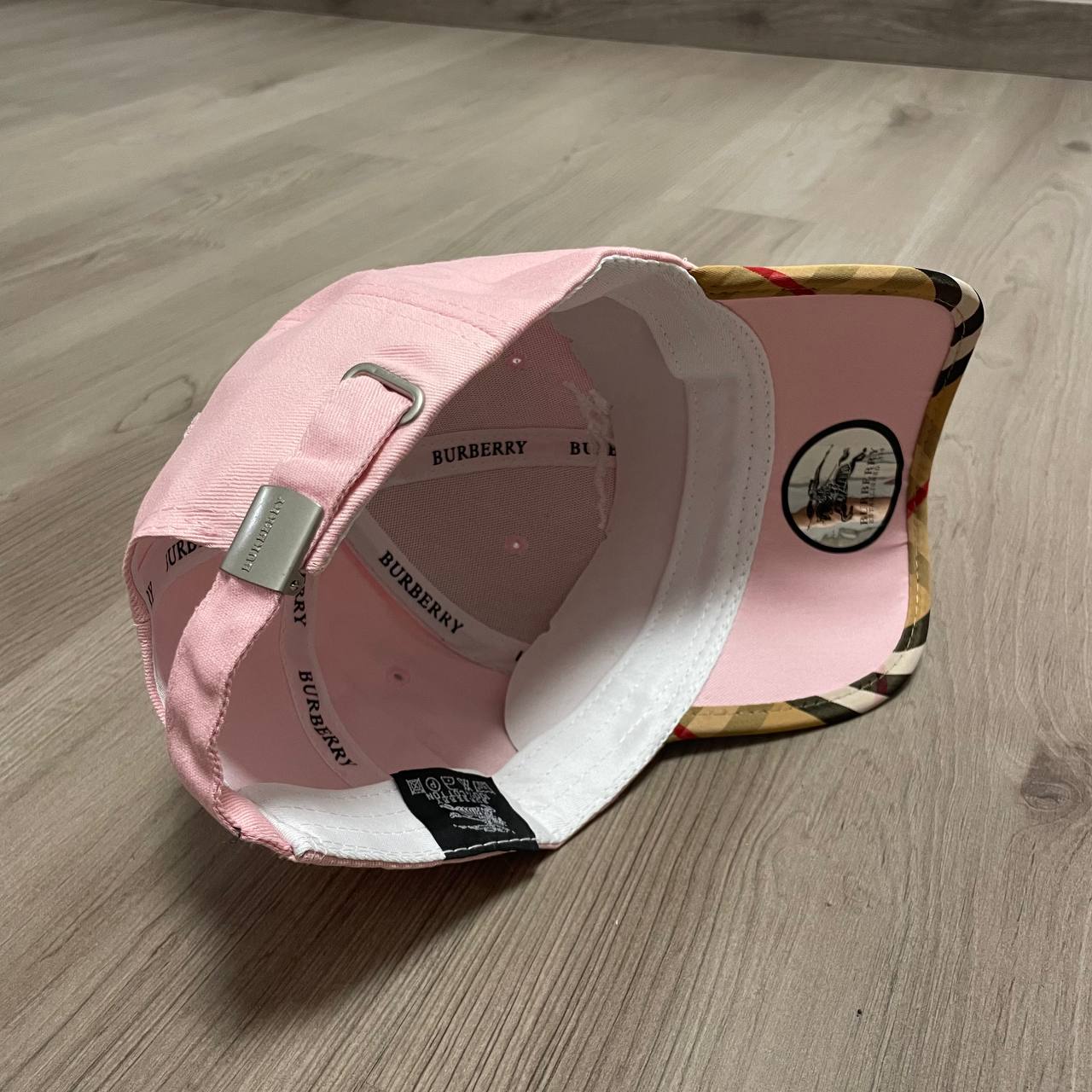 Gorra Burberr rosa