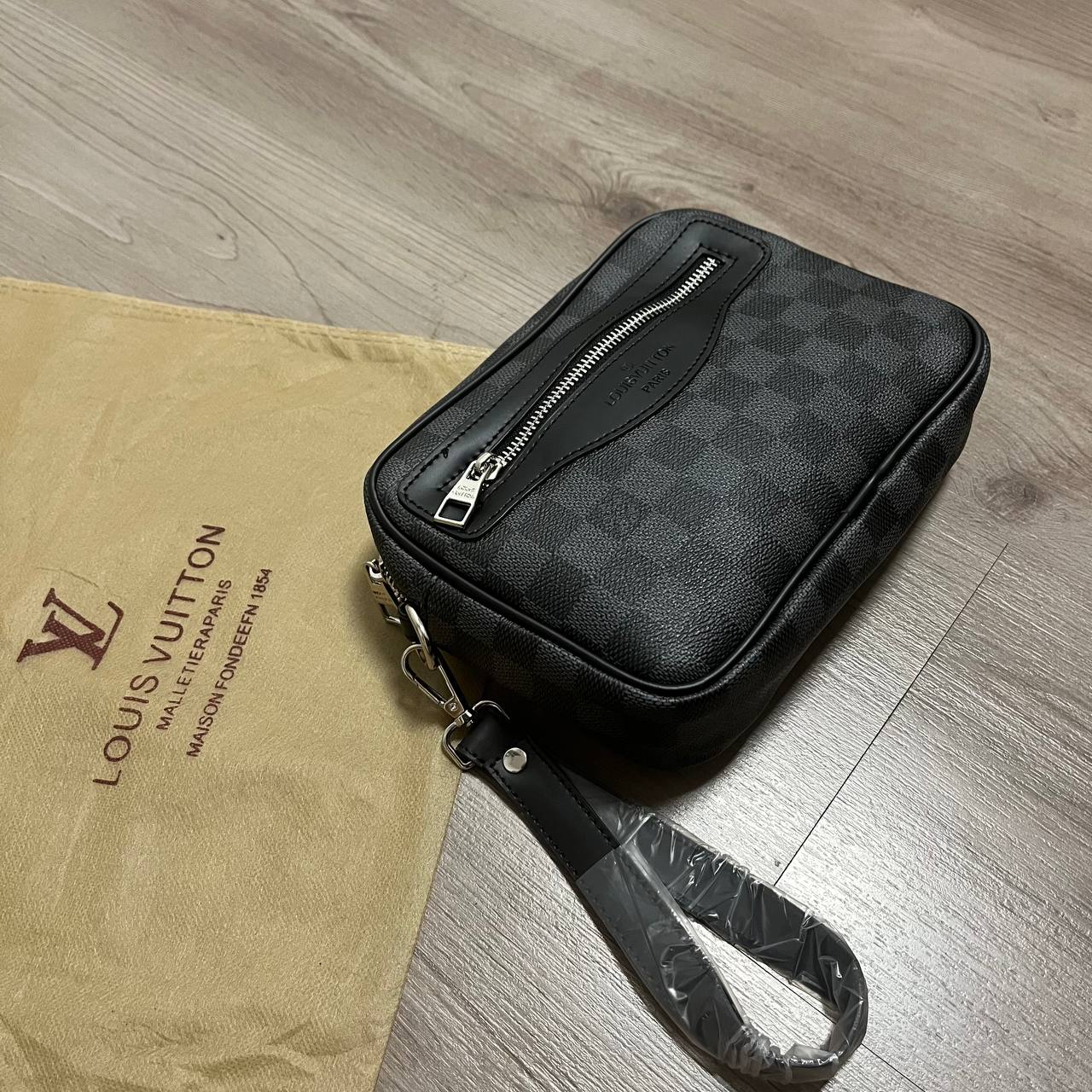 Bolso LV negro cuadros