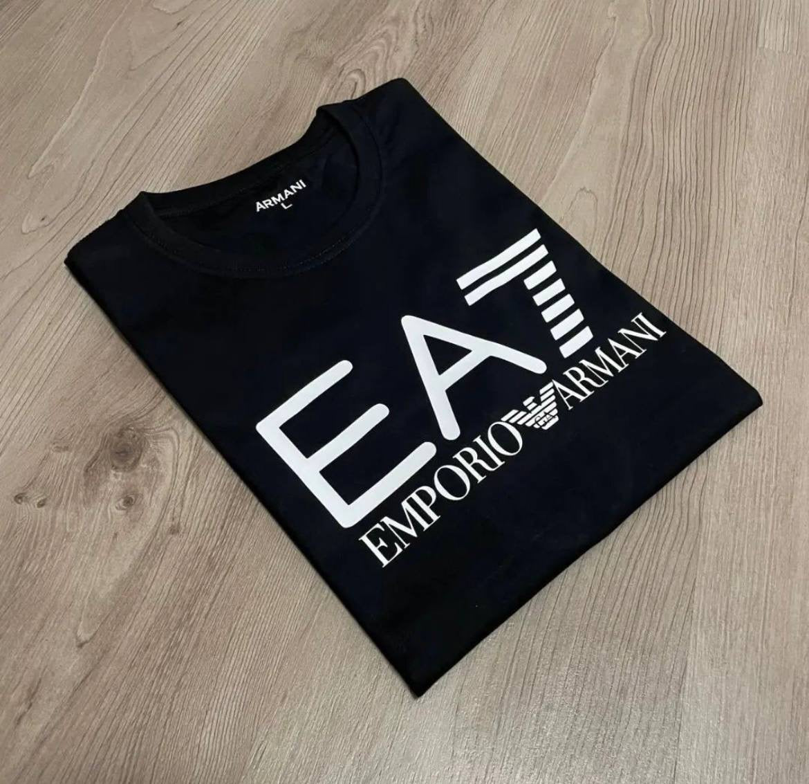 Camiseta EA negra