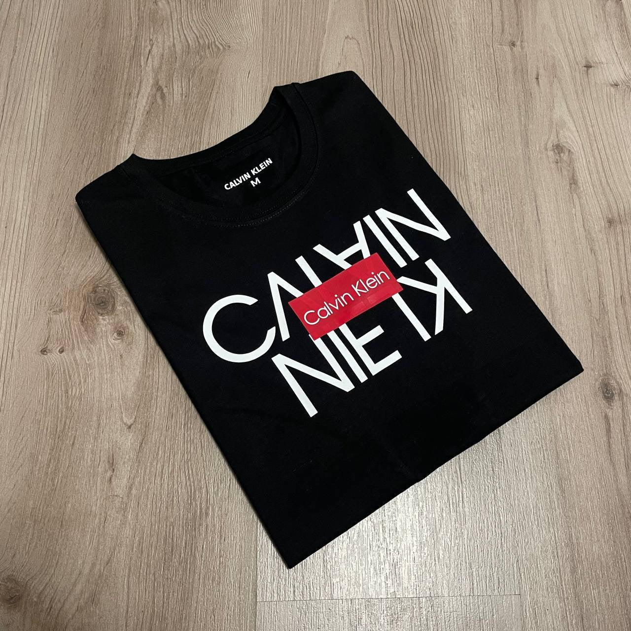 Camiseta CK negra